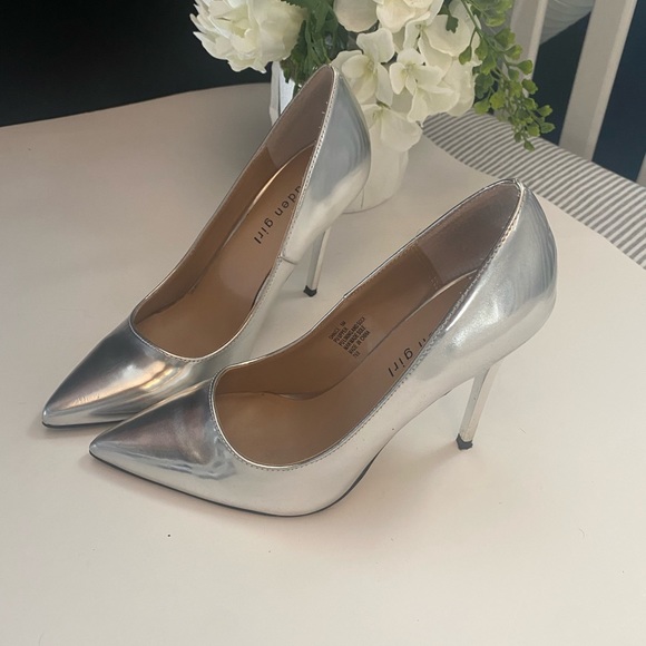 Madden Girl Silver Heels - Picture 3 of 6